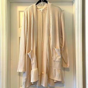 Lauren Conrad cardigan. Size 3x.